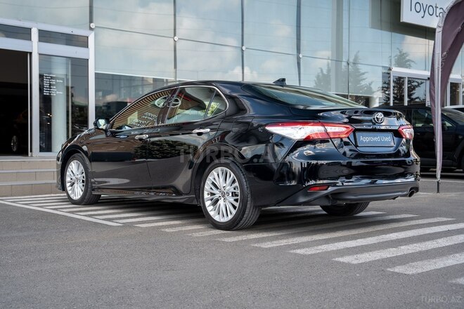 Toyota Camry-7