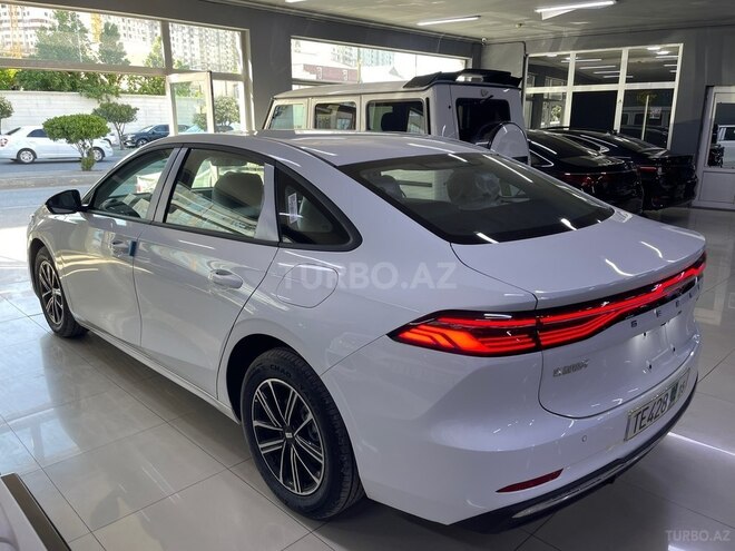 Geely Galaxy A7-9