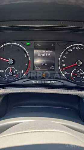 Volkswagen Polo-6
