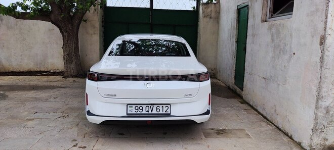 Changan Qiyuan A05-4