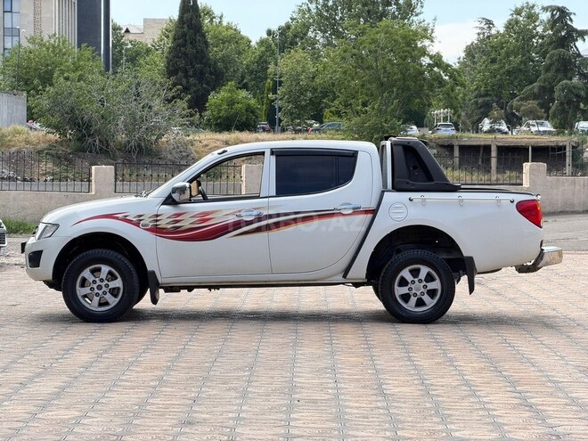 Mitsubishi L200-6