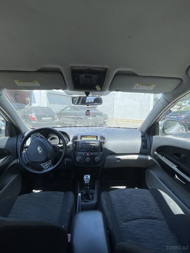 Kia Ceed-5