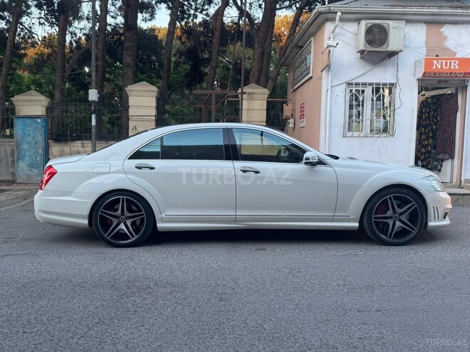Mercedes S 63 AMG-8