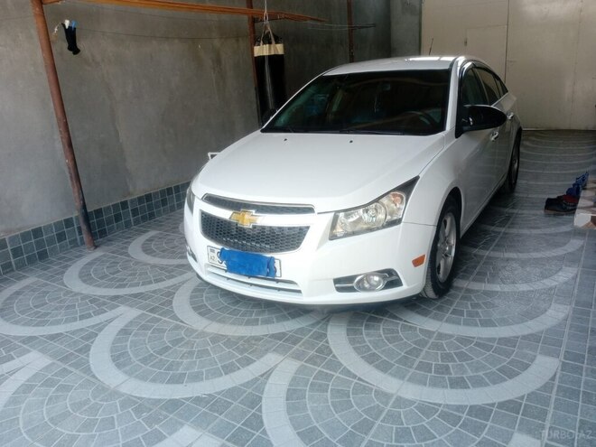Chevrolet Cruze-1