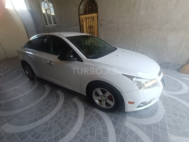 Chevrolet Cruze-12