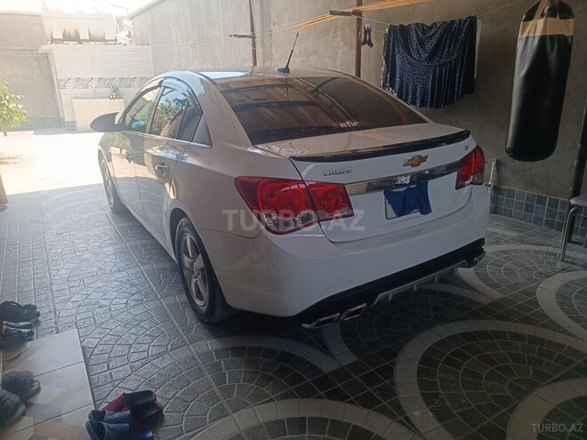 Chevrolet Cruze-16
