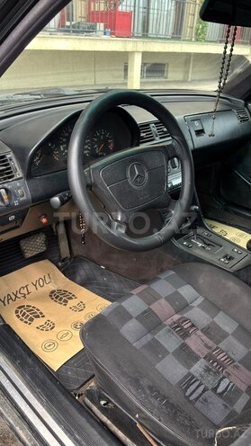 Mercedes C 220-13