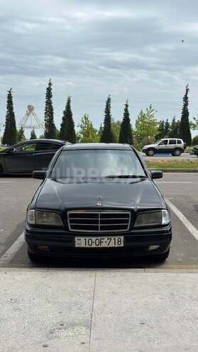 Mercedes C 220-1