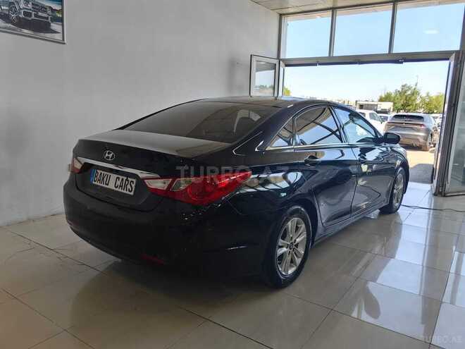 Hyundai Sonata-3