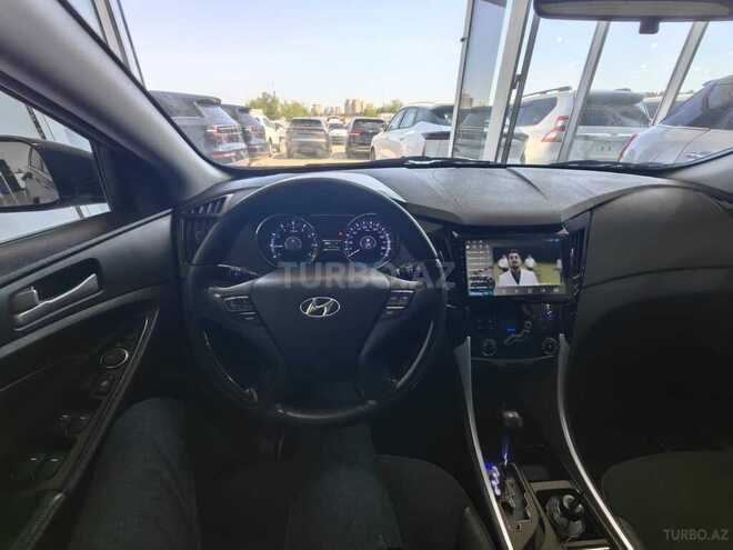 Hyundai Sonata-11