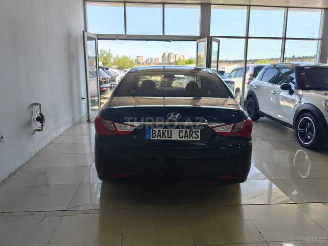 Hyundai Sonata-6