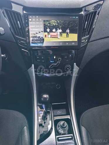 Hyundai Sonata-5