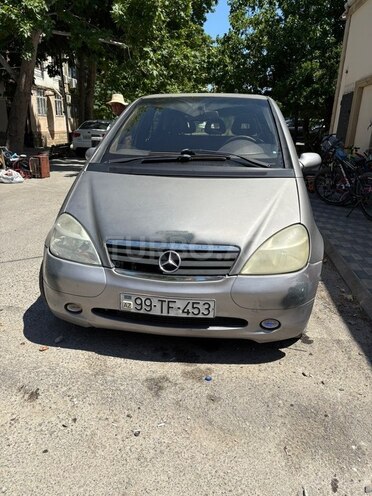 Mercedes A 160-1