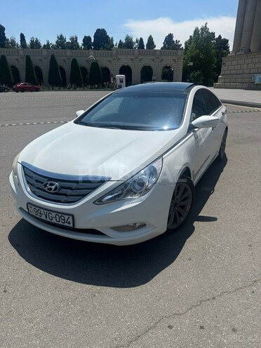 Hyundai Sonata-5