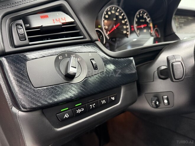 BMW M5-15