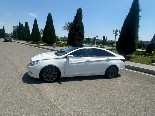 Hyundai Sonata-10