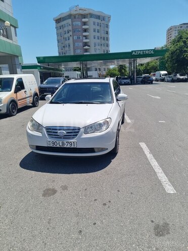 Hyundai Elantra-1