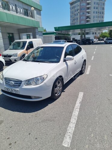 Hyundai Elantra-2