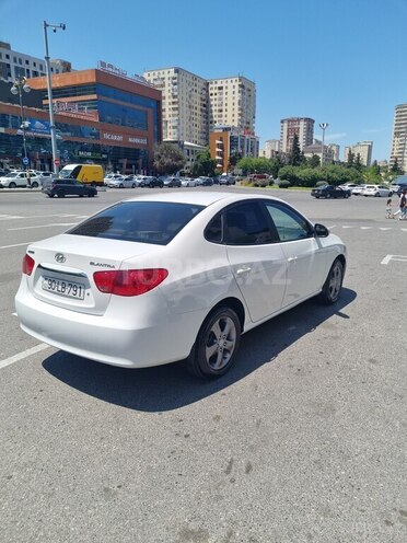 Hyundai Elantra-5