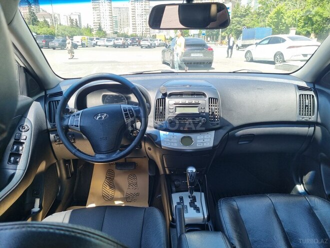 Hyundai Elantra-10