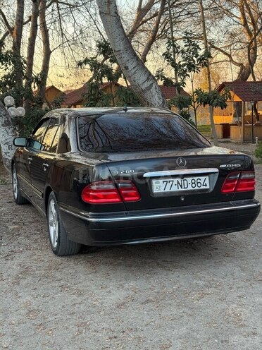 Mercedes E 240-3