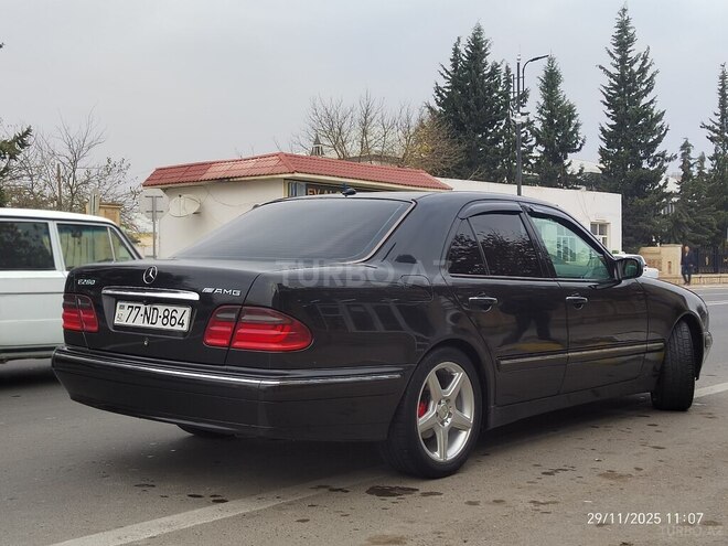 Mercedes E 240-10