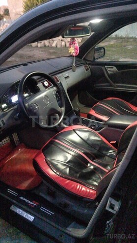 Mercedes E 240-12