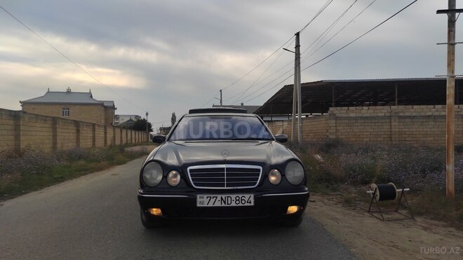 Mercedes E 240-14