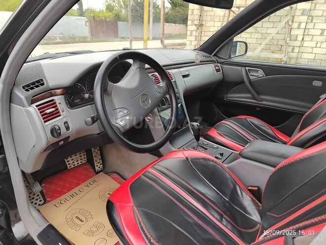 Mercedes E 240-16