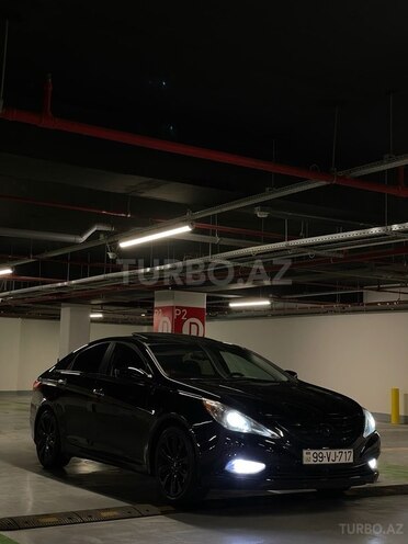 Hyundai Sonata-2
