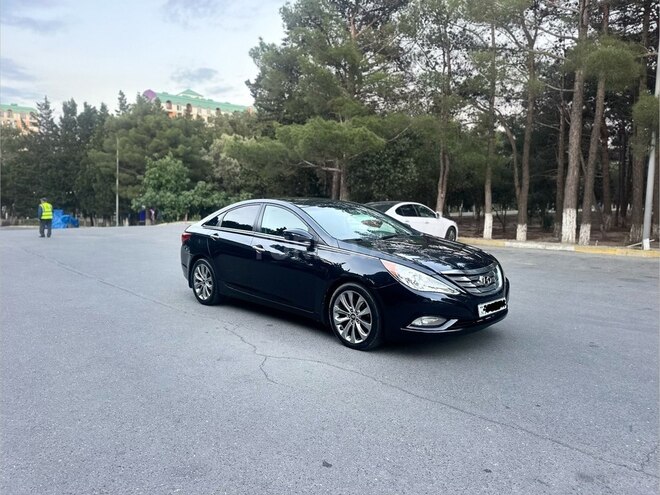 Hyundai Sonata-2
