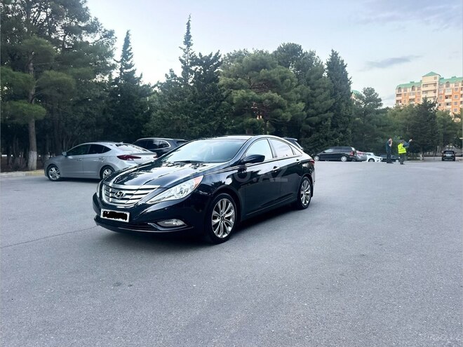 Hyundai Sonata-11