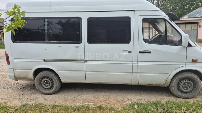 Mercedes Sprinter 208-5