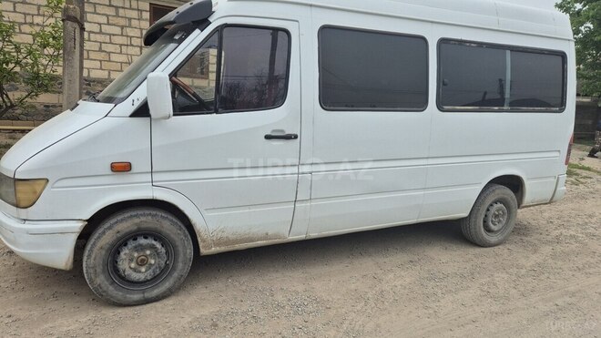 Mercedes Sprinter 208-6