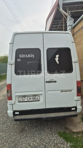 Mercedes Sprinter 208-3