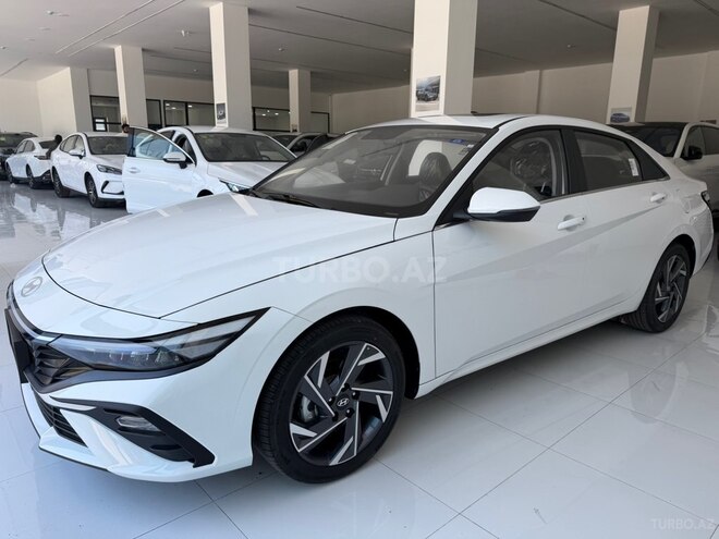Hyundai Elantra-2