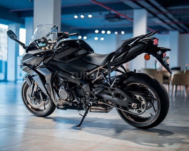 Suzuki GSX-S1000GT-4