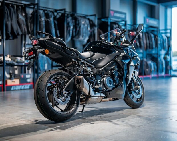 Suzuki GSX-S1000GT-5