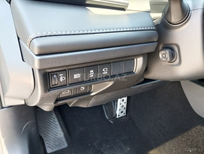 Toyota Camry-14