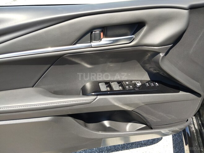 Toyota Camry-13