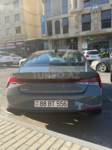 Hyundai Elantra-5