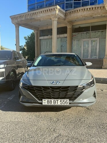 Hyundai Elantra-2