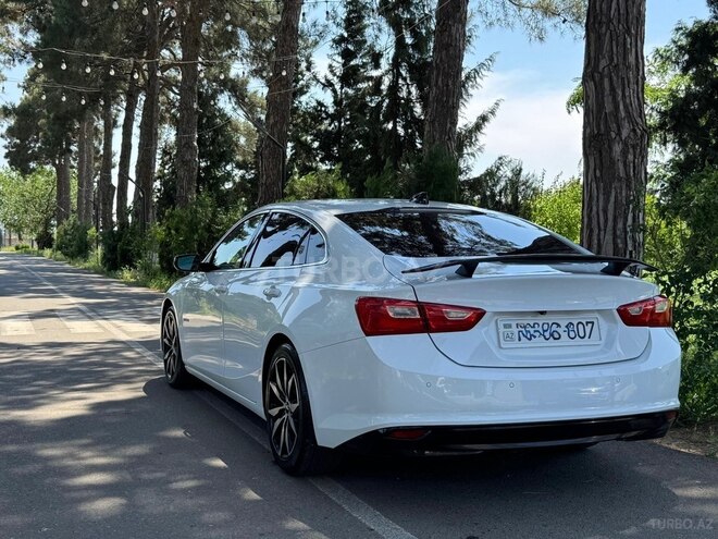 Chevrolet Malibu-9