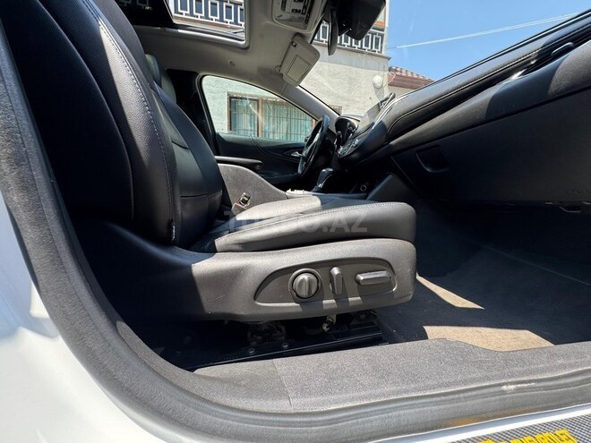 Chevrolet Malibu-12