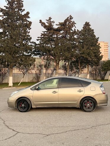 Toyota Prius-3