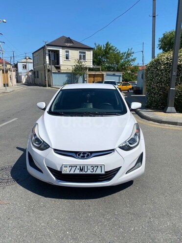 Hyundai Elantra-1