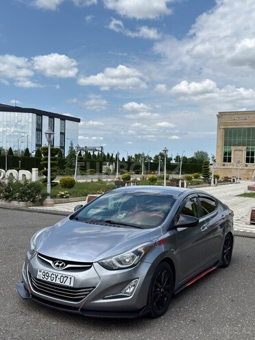 Hyundai Elantra-5