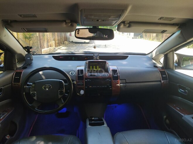 Toyota Prius-3