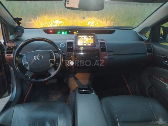 Toyota Prius-15