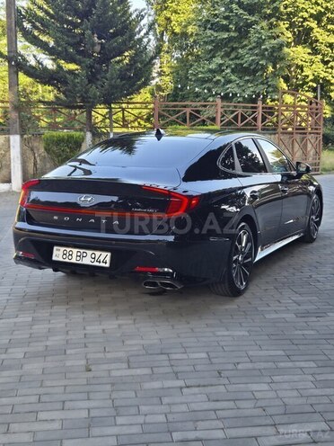 Hyundai Sonata-16
